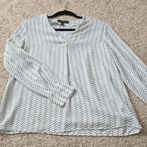 Banana Republic Black and White Chevron Blouse